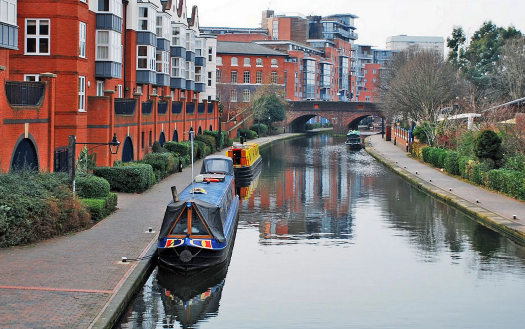 canal boat trip birmingham uk